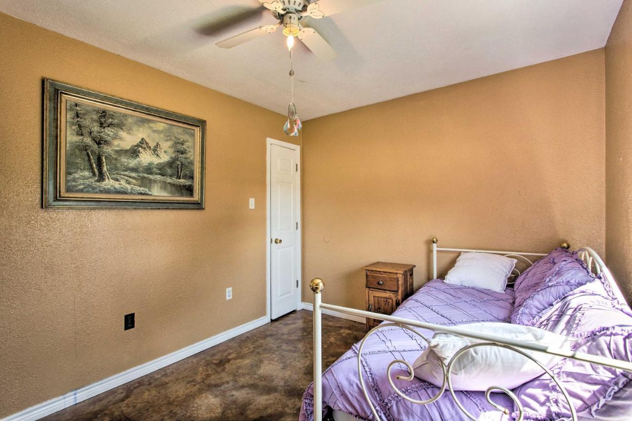 Texas Cabin On 130 Acres Walk To Lake Ray Roberts Collinsville Exterior foto